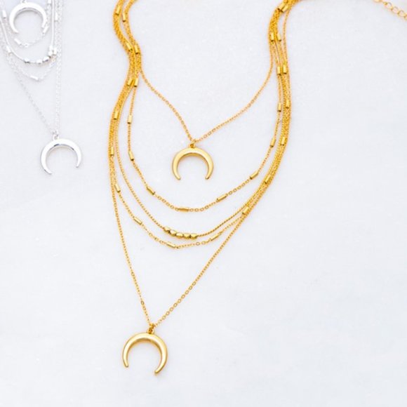 Jewelry - 5 layer moon necklace